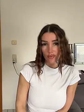 NovaLushhh online show from February 4, 2:45 pm