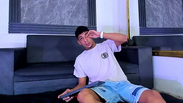 ALEX KEITH26 online show from February 15, 12:36 pm