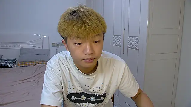 Chocolates-001 online show from March 12, 10:32 am