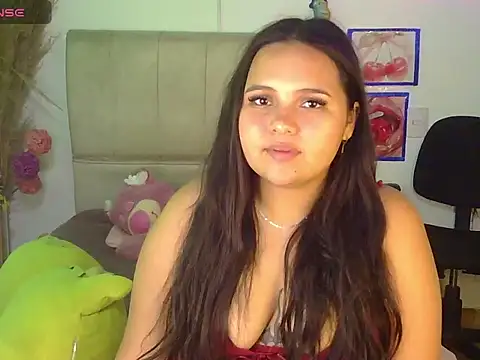 Snapshot of chloe__fox chatting on February 17, 1:40 pm chloe fox online show from February 17, 1:40 pm