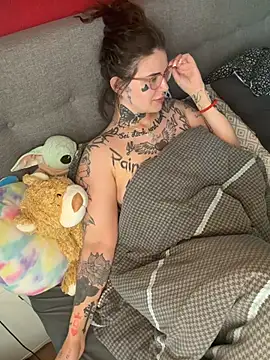 Snapshot of NyxTattoo chatting on May 18, 8:53 am NyxTattoo online show from May 18, 8:53 am