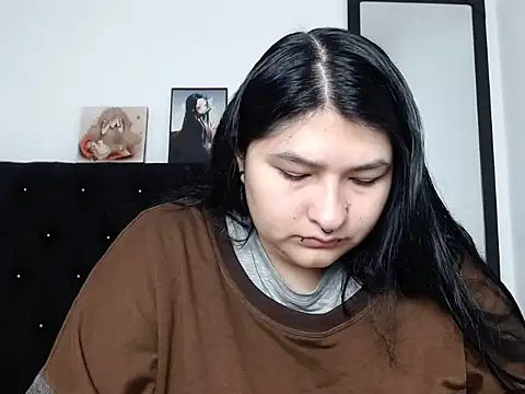 LauraHorny69 online show from March 12, 1:06 pm