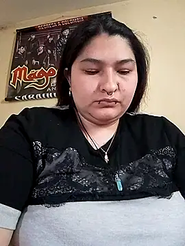 LauraHorny69 online show from June 19, 8:01 pm
