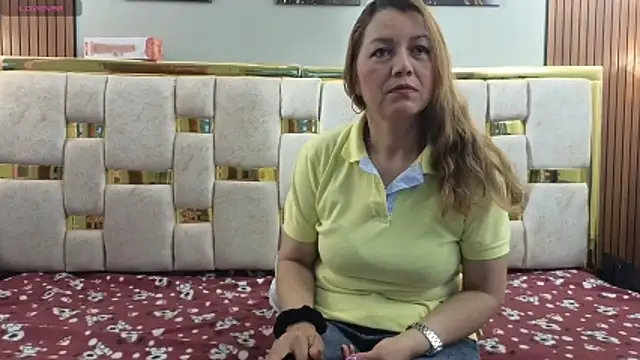 Snapshot of Andry_will chatting on May 7, 9:42 pm Andry will online show from May 7, 9:42 pm
