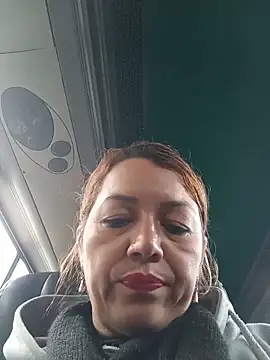 Snapshot of Andry_will chatting on May 14, 9:32 pm Andry will online show from May 14, 9:32 pm
