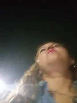 Snapshot of Andry_will chatting on July 6, 1:02 am Andry will online show from July 6, 1:02 am