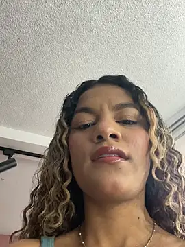 AngelPinkk  online show from May 31, 10:11 pm