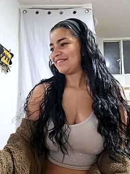 Snapshot of Scarlett_Hot69 chatting on June 2, 8:16 am Scarlett Hot69 online show from June 2, 8:16 am