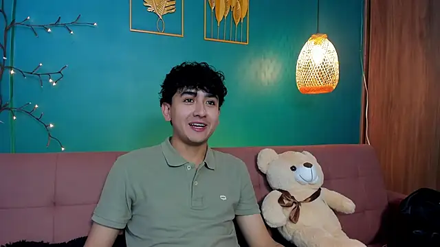 Christopher Monroe  online show from January 18, 8:23 pm