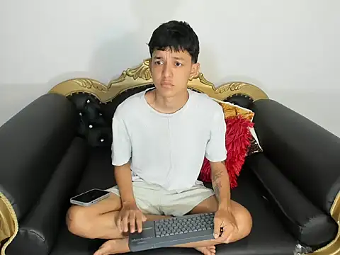 Snapshot of jisus_catt chatting on February 8, 12:08 pm jisus catt online show from February 8, 12:08 pm