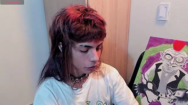 Snapshot of God_Dereck chatting on February 18, 6:42 am God Dereck online show from February 18, 6:42 am