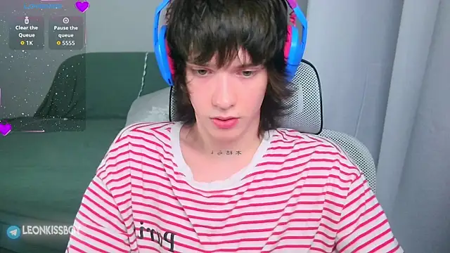 LeonBoykisser online show from July 9, 10:08 am