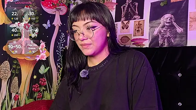 Snapshot of victoriia_thompson chatting on March 6, 9:00 pm victoriia thompson online show from March 6, 9:00 pm