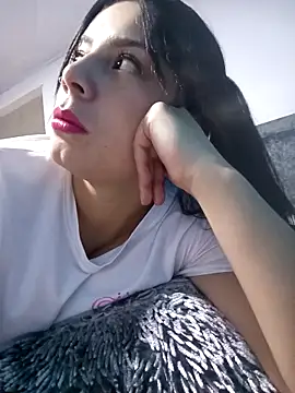 adhara montiel  online show from February 14, 1:57 am