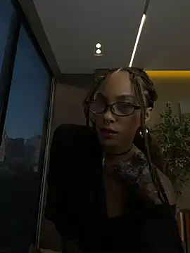 Snapshot of LizStorm_ chatting on July 27, 11:39 am LizStorm online show from July 27, 11:39 am