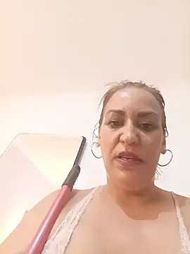 Snapshot of anastasiadaniela chatting on August 7, 10:23 pm anastasiadaniela online show from August 7, 10:23 pm