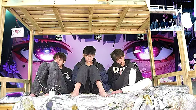 xiaohuangren01 online show from February 6, 1:54 am