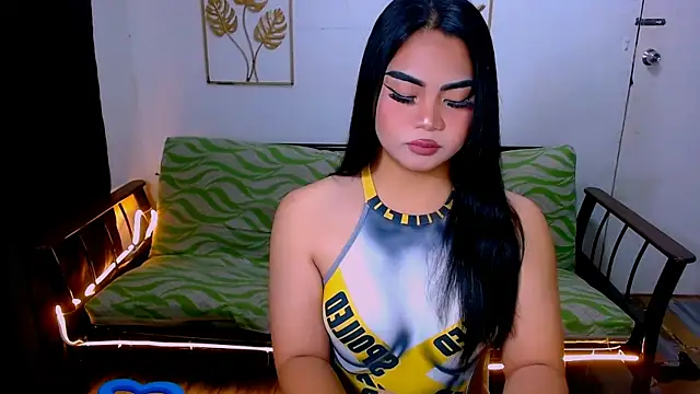 LovelyCock4Play online show from May 4, 10:00 am