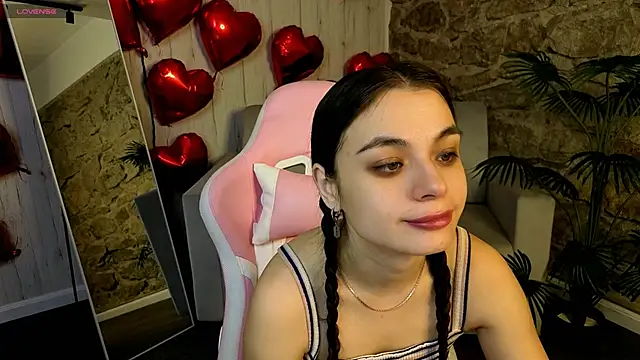 Kim Bless online show from March 17, 1:43 am