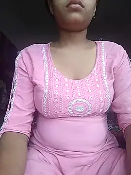 Snapshot of knightqueen12 chatting on February 28, 9:21 am knightqueen12 online show from February 28, 9:21 am