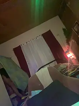 Snapshot of kelsythra_Velour chatting on March 7, 1:41 pm kelsythra Velour online show from March 7, 1:41 pm