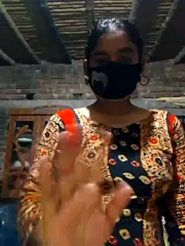 Hot Sweeti online show from February 28, 1:45 pm