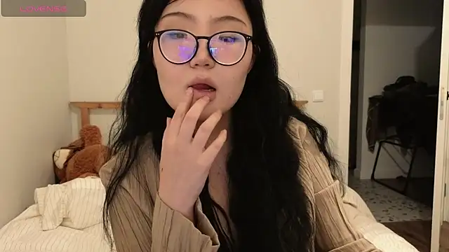 Snapshot of nullgirl chatting on May 9, 11:32 pm nullgirl online show from May 9, 11:32 pm
