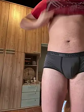 Snapshot of badCecio chatting on January 16, 8:18 am badCecio online show from January 16, 8:18 am