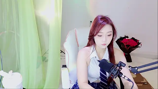 Snapshot of luna-168 chatting on May 29, 9:07 am luna-168 online show from May 29, 9:07 am