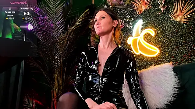 Fetish Pamela online show from February 18, 10:33 am