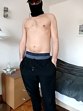 Snapshot of maskedhunk chatting on February 28, 9:43 am maskedhunk online show from February 28, 9:43 am