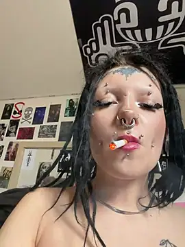 Snapshot of demonLamia chatting on March 23, 1:48 pm demonLamia online show from March 23, 1:48 pm