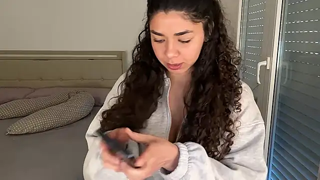 Snapshot of ladymelon chatting on February 26, 9:08 am ladymelon online show from February 26, 9:08 am