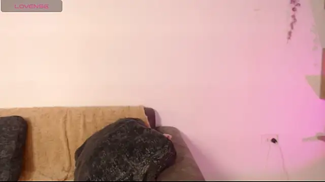 chloe peach  online show from June 3, 12:41 pm