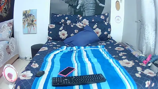 Snapshot of Sexy_Baddie chatting on April 13, 3:50 pm Sexy Baddie online show from April 13, 3:50 pm