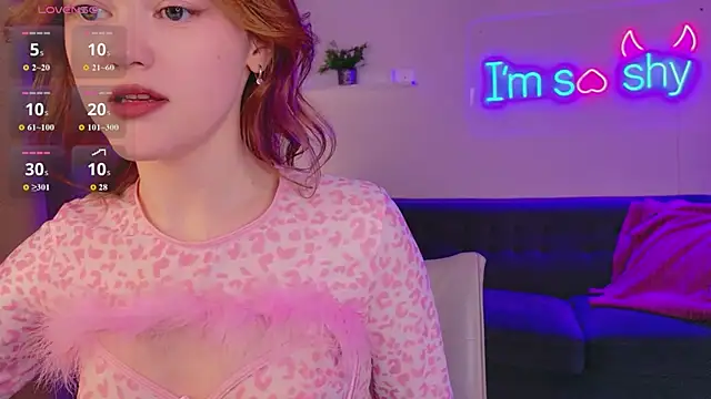 Snapshot of Lily_Mio chatting on June 12, 9:25 pm Lily Mio online show from June 12, 9:25 pm