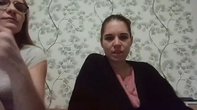 Snapshot of NyraLuna chatting on February 8, 11:41 pm NyraLuna online show from February 8, 11:41 pm