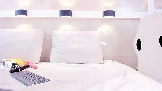 amber ryan online show from March 13, 7:20 pm