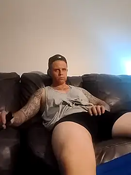 Snapshot of ThickaThuckDick07 chatting on April 21, 5:58 am ThickaThuckDick07 online show from April 21, 5:58 am