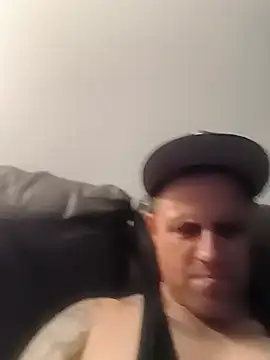 Snapshot of ThickaThuckDick07 chatting on May 17, 1:29 pm ThickaThuckDick07 online show from May 17, 1:29 pm