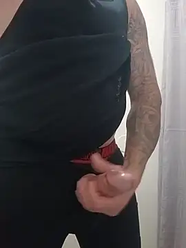 Snapshot of ThickaThuckDick07 chatting on June 10, 10:03 am ThickaThuckDick07 online show from June 10, 10:03 am