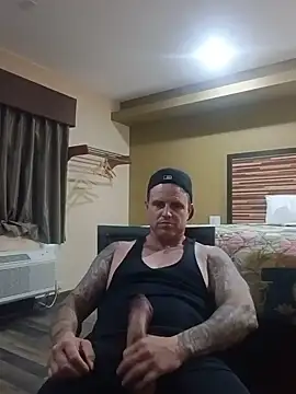 Snapshot of ThickaThuckDick07 chatting on June 24, 12:42 am ThickaThuckDick07 online show from June 24, 12:42 am