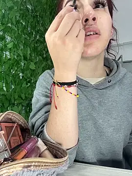 elodie rouge online show from March 17, 11:24 am