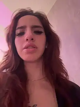 elodie rouge online show from June 16, 11:51 pm