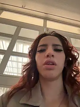 elodie rouge online show from June 19, 12:31 pm