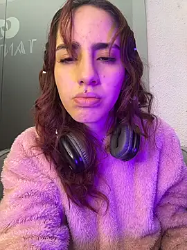 elodie rouge online show from July 29, 11:41 am