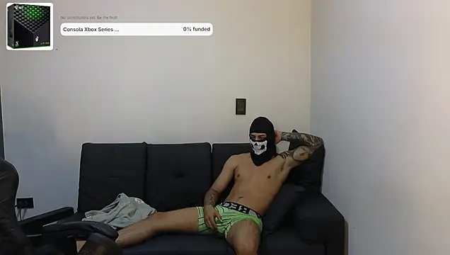 Snapshot of cash_master888 chatting on February 5, 11:59 am cash master888 online show from February 5, 11:59 am