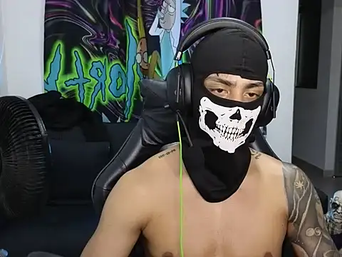 Snapshot of cash_master888 chatting on March 1, 6:59 am cash master888 online show from March 1, 6:59 am