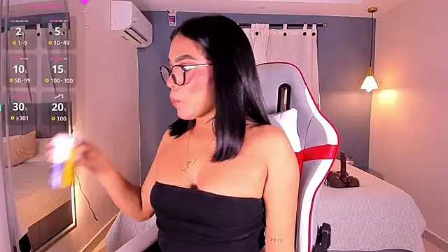 Snapshot of valentina_Noa chatting on July 5, 3:34 am valentina Noa online show from July 5, 3:34 am
