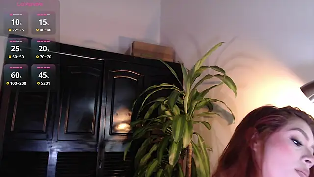 Snapshot of Mia_Volkova_ chatting on June 4, 2:12 pm Mia Volkova online show from June 4, 2:12 pm